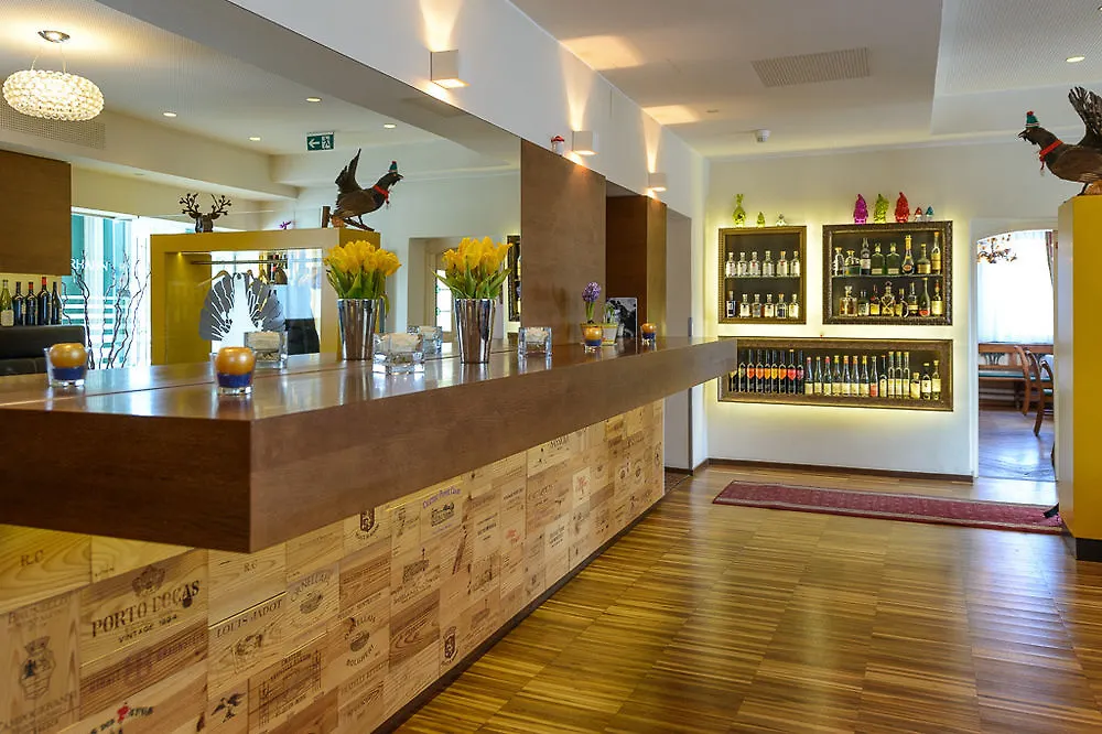 Hotel Restaurant Auerhahn Salzburg Gæstehus